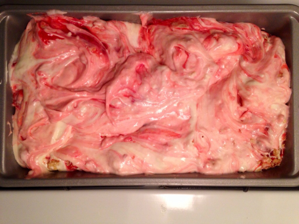STRAWBERRY CHEESECAKE ICE CREAM