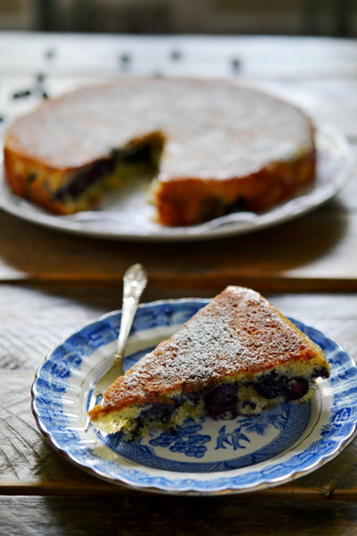 blueberry-greek-yogurt-cake-6-400x600