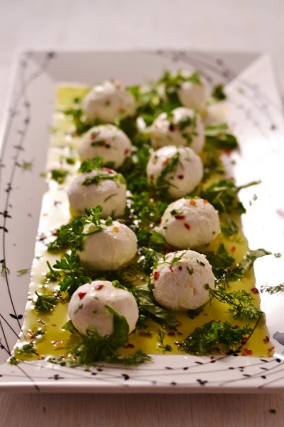 MARINATED-GOATS-CHEESE-BALLS-6