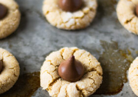 PEANUT BUTTER BLOSSOM COOKIES