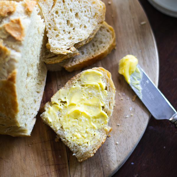 FRESH ARTISAN BREAD (NO KNEAD)