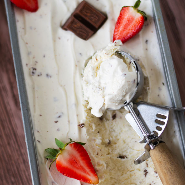 NO CHURN HOMEMADE ICE CREAM