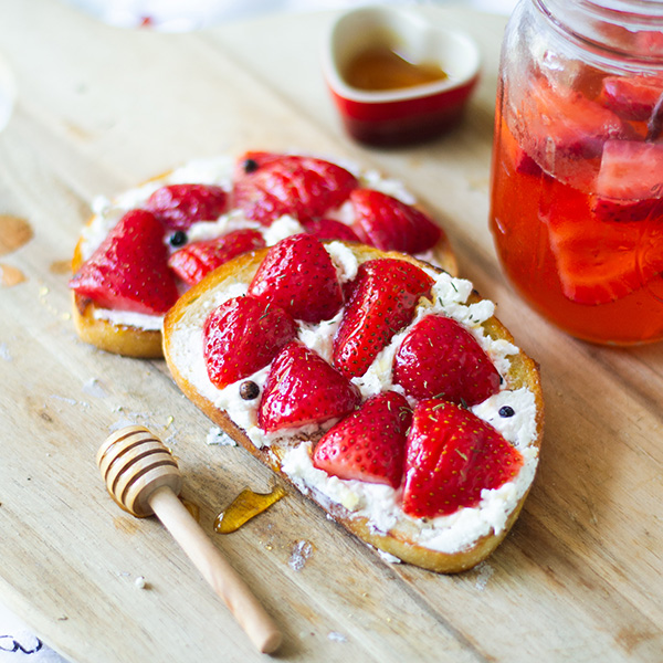 PICKLED STRAWBERRIES ON TOAST